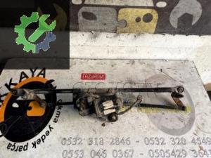 TOYOTA CARİNA CORONA çıkma ön cam silgi motoru ve mekanizması