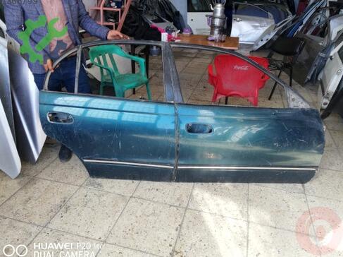 Toyota Carina Sağ Ön Kapı çıkma parça
