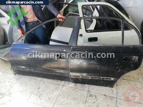 Toyota Carina Sol Ön Kapı çıkma parça