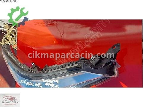 Toyota C-HR Hybrid Sağ Ön Far çıkma parça