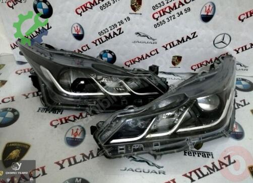 Toyota Corolla Sağ Ön Far çıkma parça