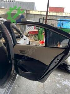 TOYOTA COROLLA 1.8 HİBRİT SAĞ ARKA KAPI ORJİNAL ÇIKMA