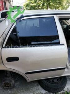 Toyota Corolla 2000-1 Sağ arka kapı hatasız orjinal çıkma