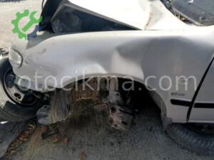 Toyota Corolla 2000-1 Sol ön çamurluk hasarlı orjinal çıkma