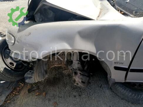 Toyota Corolla Sol Ön Çamurluk çıkma parça