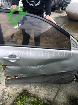 Toyota Corolla Sağ Ön Cam Krikosu çıkma parça