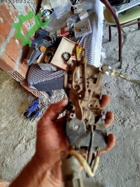 Toyota Corolla Kapı Kilidi çıkma parça