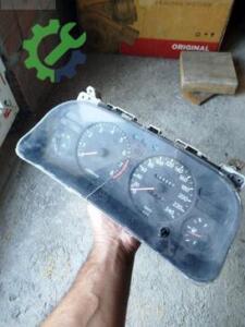 Toyota Corolla Ae101 gösterge tablosu