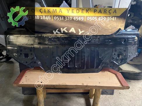 Toyota Corolla Arka Panel 58307-02370 çıkma parça