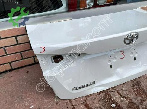Toyota Corolla Bagaj Kapağı çıkma parça