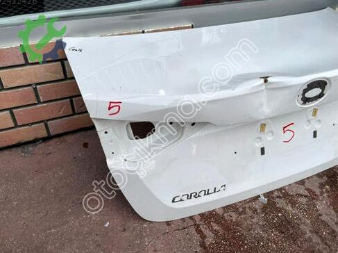 Toyota Corolla Bagaj Kapağı çıkma parça