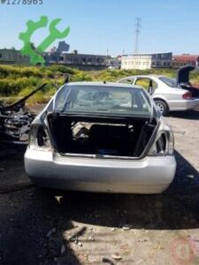Toyota Corolla Bagaj Sol Menteşe Hatasız Orjinal Çıkma