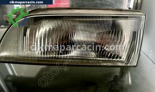 Toyota Corolla Far çıkma parça