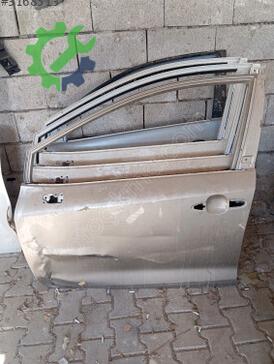 Toyota Corolla Sol Ön Kapı çıkma parça