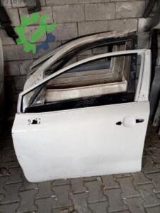 Toyota Corolla hibrit sol ön kapı 2019 2024 arası