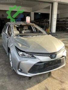 TOYOTA COROLLA HYBRİD SAĞ FAR ORJİNAL ÇIKMA