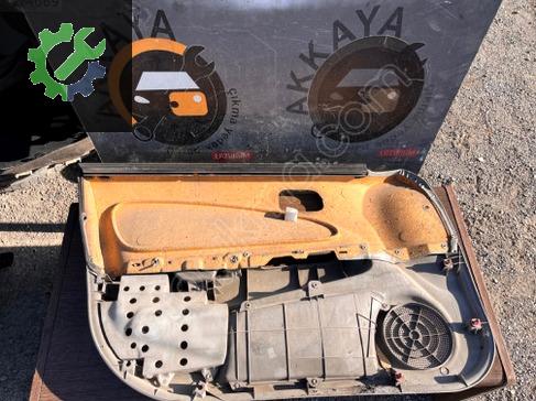 Toyota Corolla Kapı Döşemesi çıkma parça