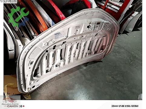 Toyota Corolla Kaput çıkma parça
