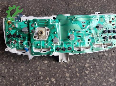 Toyota Corolla Gösterge çıkma parça