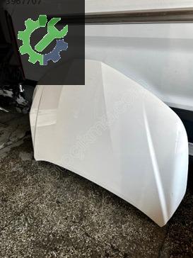 Toyota Corolla Kaput çıkma parça