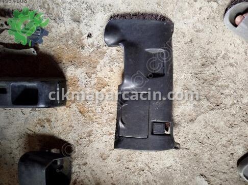 Toyota Corolla Göğüs çıkma parça