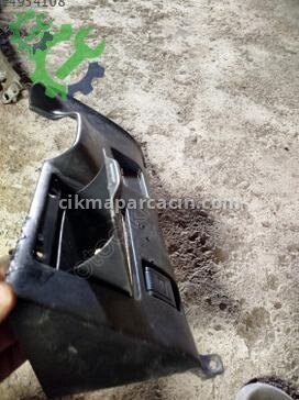 Toyota Corolla Göğüs çıkma parça