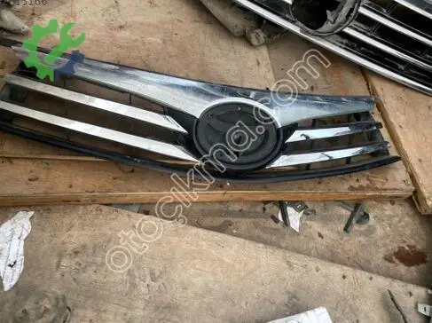 Toyota Corolla Ön Panjur çıkma parça