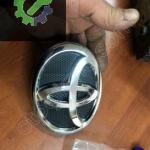 Toyota Corolla Ön Panjur  Logosu 7530102040 orjinal