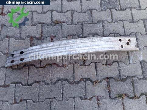 Toyota Corolla Ön Tampon Demiri çıkma parça