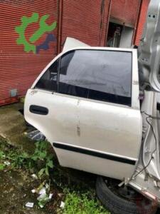 Toyota Corolla Sağ Arka Cam Hatasız Orjinal Çıkma