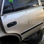 Toyota corolla sağ arka kapı camı orjinal çıkma