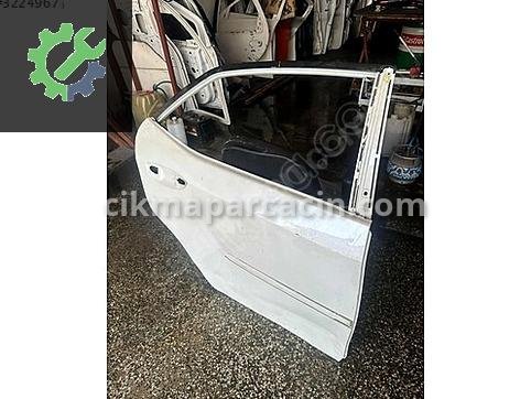 Toyota Corolla Sağ Arka Kapı çıkma parça