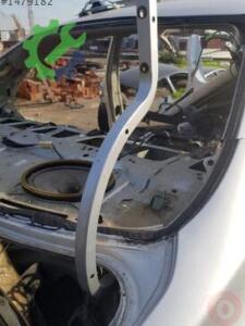 Toyota Corolla Sağ Bagaj Menteşesi Hatasız Orjinal Çıkma