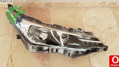 Toyota Corolla Sağ Ön Far çıkma parça