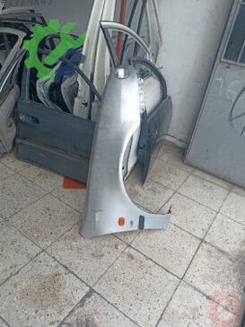 Toyota Corolla Sağ Ön Çamurluk çıkma parça