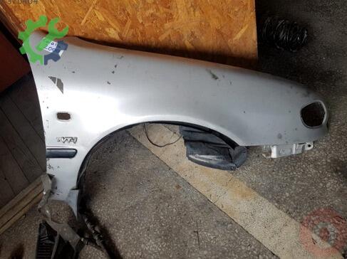 Toyota Corolla Sağ Ön Çamurluk çıkma parça