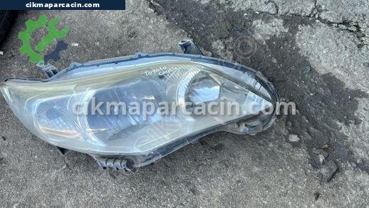 Toyota Corolla Sağ Ön Far çıkma parça