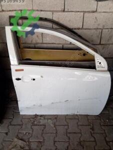 Toyota Corolla sağ ön kapı 2006 2012 arası