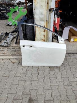 Toyota Corolla Sağ Ön Kapı çıkma parça