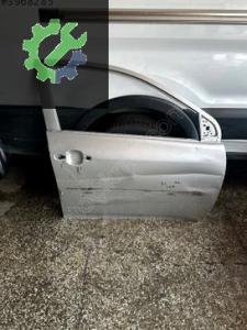 Toyota corolla sağ ön kapı