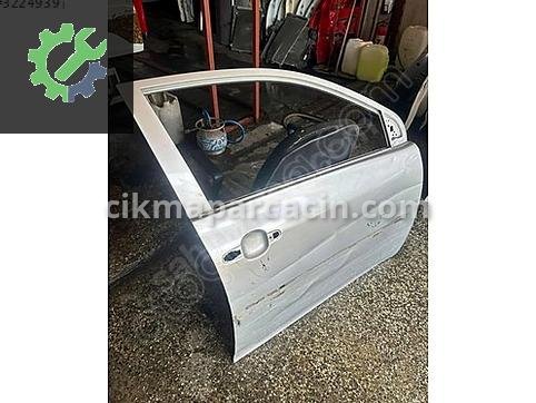 Toyota Corolla Sağ Ön Kapı çıkma parça