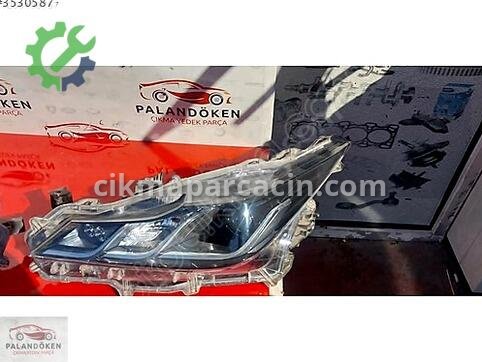 Toyota Corolla Sağ Ön Far çıkma parça