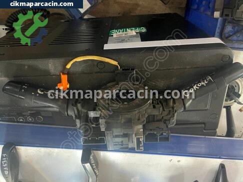 Toyota Corolla Silecek Kolu çıkma parça