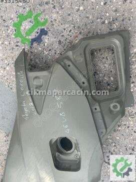 Toyota Corolla Sol Arka Çamurluk çıkma parça