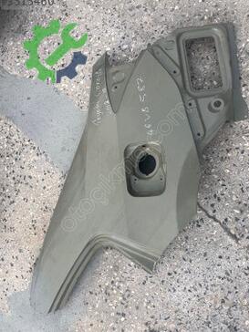 Toyota Corolla Sol Arka Çamurluk çıkma parça
