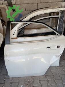 Toyota Corolla sol arka kapı 2013 2018 arası