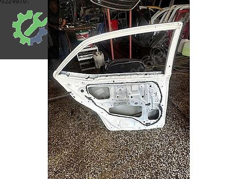 Toyota Corolla Sol Arka Kapı çıkma parça