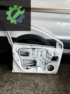 Toyota Corolla Sol Ön Kapı çıkma parça