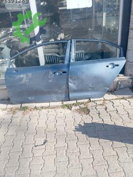 Toyota Corolla Sol Ön Kapı çıkma parça