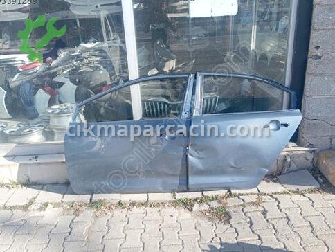 Toyota Corolla Sol Ön Kapı çıkma parça